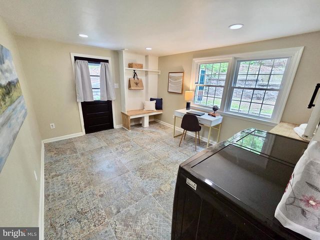7 LAUREL LN, Media, PA 19063