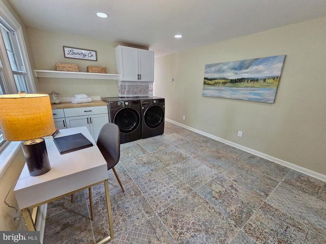 7 LAUREL LN, Media, PA 19063
