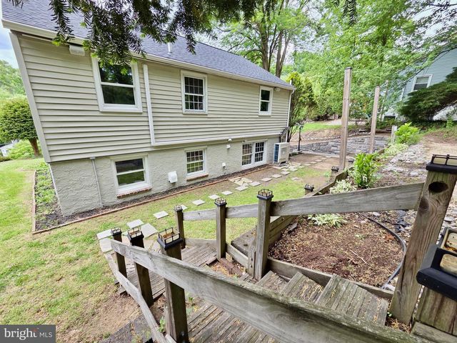 7 LAUREL LN, Media, PA 19063