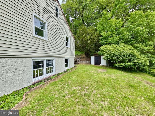 7 LAUREL LN, Media, PA 19063