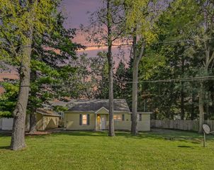 2074 Delhi Street, Holt, MI 48842