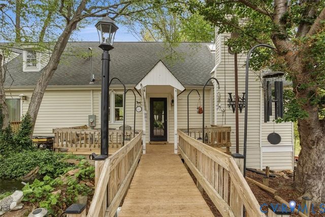 5001 Cartersville Rd, Powhatan, VA 23139