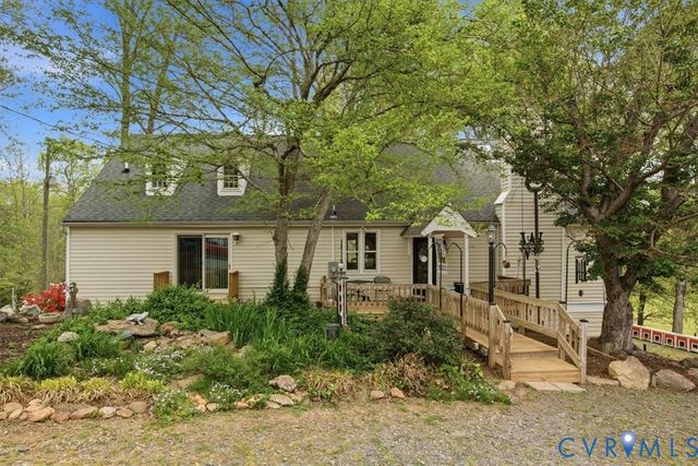 5001 Cartersville Rd, Powhatan, VA 23139