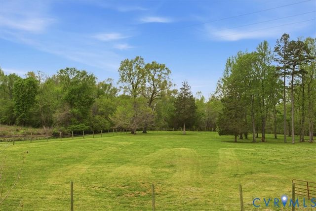 5001 Cartersville Rd, Powhatan, VA 23139