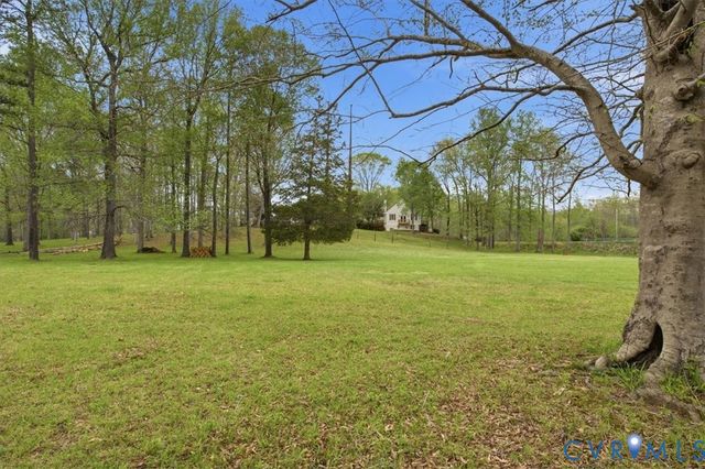 5001 Cartersville Rd, Powhatan, VA 23139