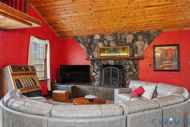 5001 Cartersville Rd, Powhatan, VA 23139
