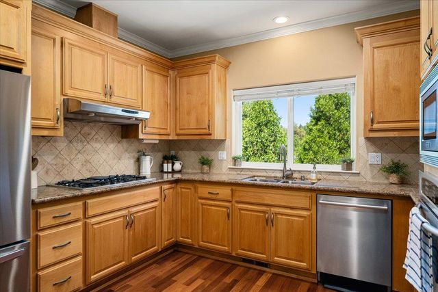 15570 Bella Sera Ct, Grass Valley, CA 95945