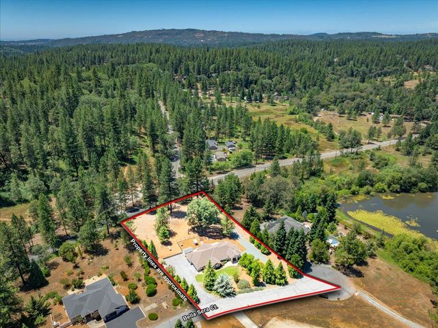 15570 Bella Sera Ct, Grass Valley, CA 95945
