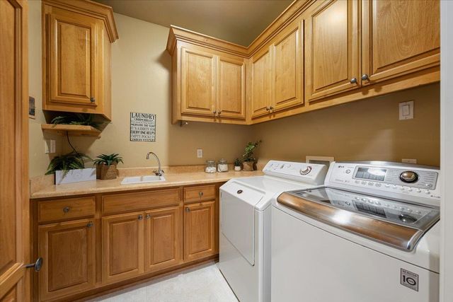 15570 Bella Sera Ct, Grass Valley, CA 95945