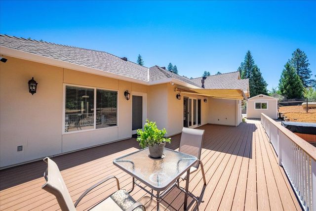 15570 Bella Sera Ct, Grass Valley, CA 95945