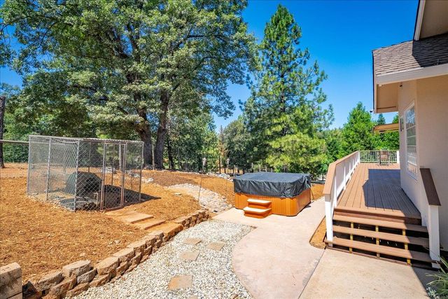15570 Bella Sera Ct, Grass Valley, CA 95945
