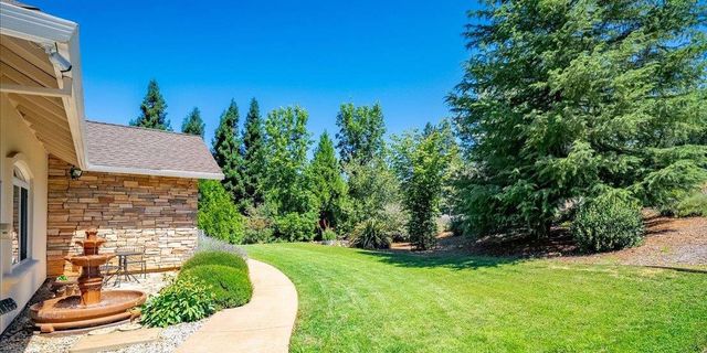 15570 Bella Sera Ct, Grass Valley, CA 95945