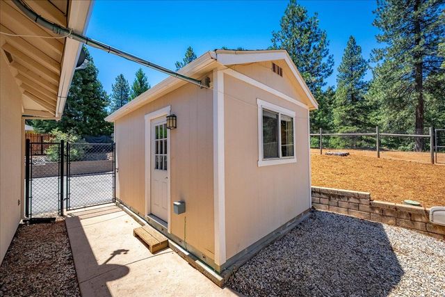 15570 Bella Sera Ct, Grass Valley, CA 95945