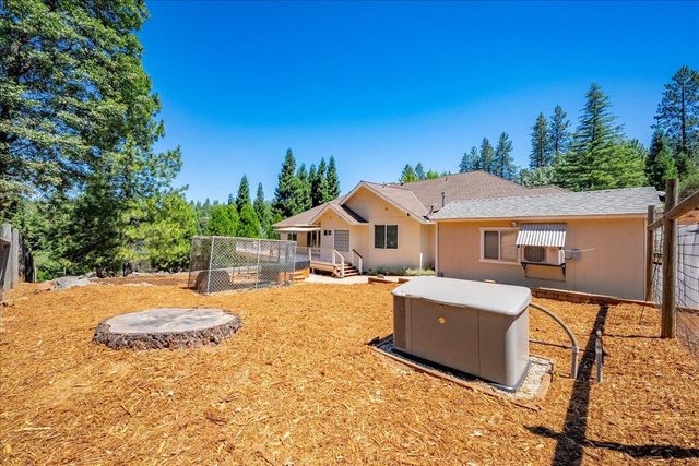 15570 Bella Sera Ct, Grass Valley, CA 95945