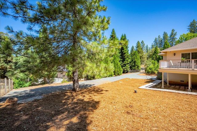 15570 Bella Sera Ct, Grass Valley, CA 95945