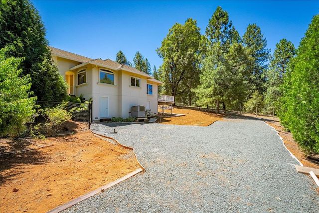 15570 Bella Sera Ct, Grass Valley, CA 95945