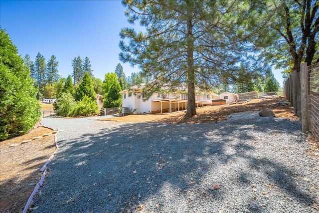 15570 Bella Sera Ct, Grass Valley, CA 95945