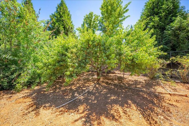 15570 Bella Sera Ct, Grass Valley, CA 95945