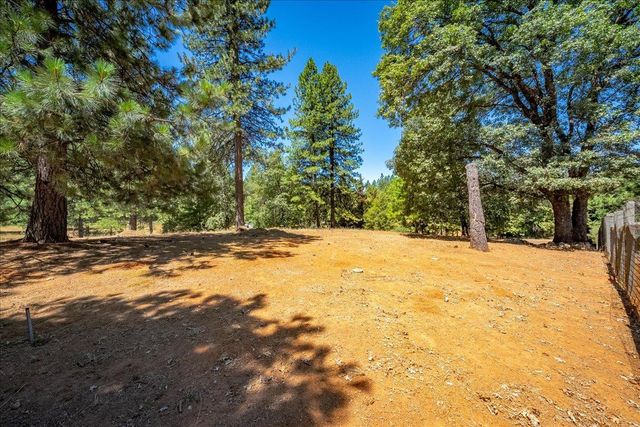 15570 Bella Sera Ct, Grass Valley, CA 95945