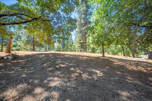 15570 Bella Sera Ct, Grass Valley, CA 95945