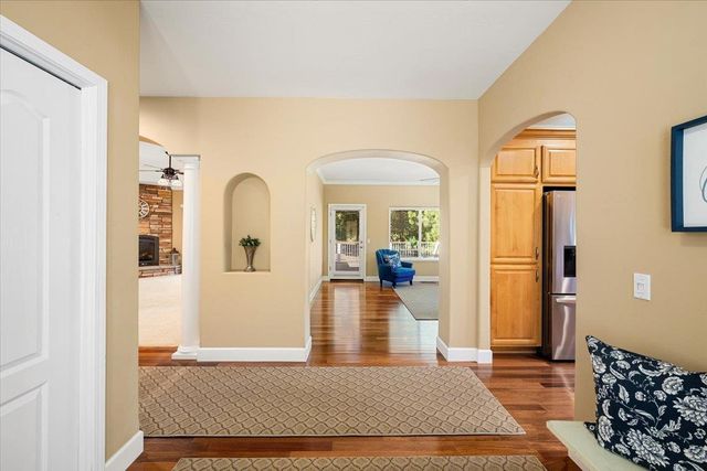 15570 Bella Sera Ct, Grass Valley, CA 95945