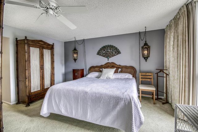 5250 Woodland Lakes Drive 226, Palm Beach Gardens, FL 33418