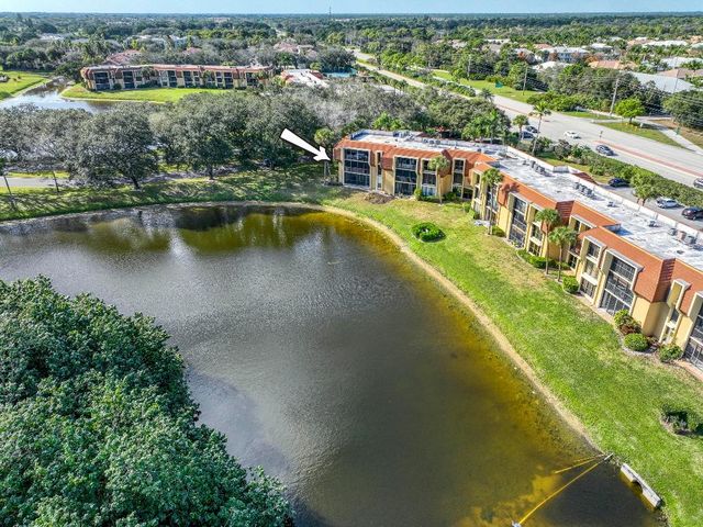 5250 Woodland Lakes Drive 226, Palm Beach Gardens, FL 33418