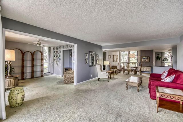 5250 Woodland Lakes Drive 226, Palm Beach Gardens, FL 33418