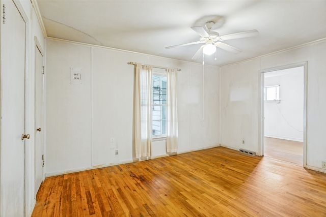 3825 Byers Avenue, Fort Worth, TX 76107