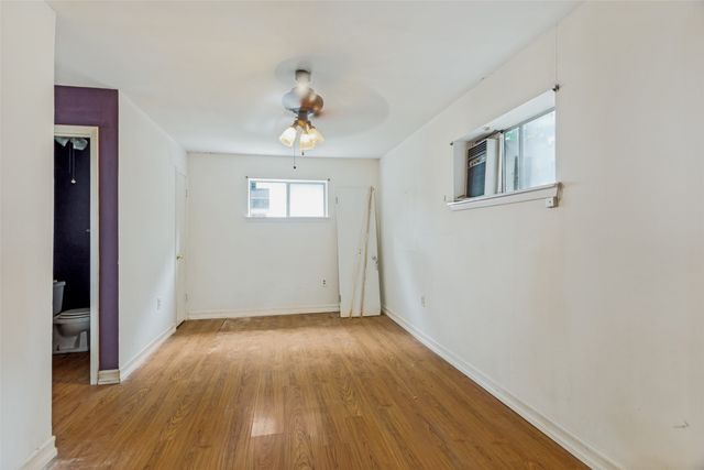 3825 Byers Avenue, Fort Worth, TX 76107