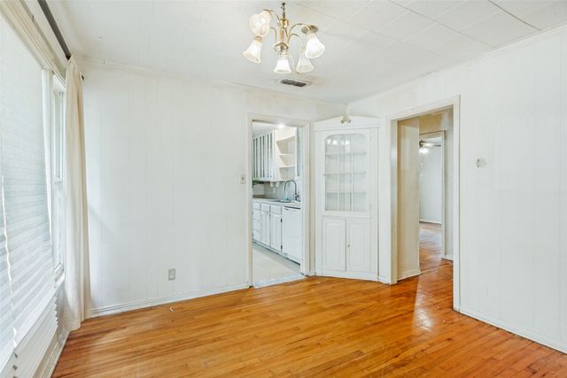 3825 Byers Avenue, Fort Worth, TX 76107