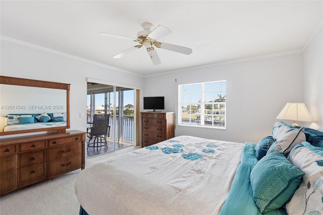 3933 SE 11 Pl 208, Cape Coral, FL 33904