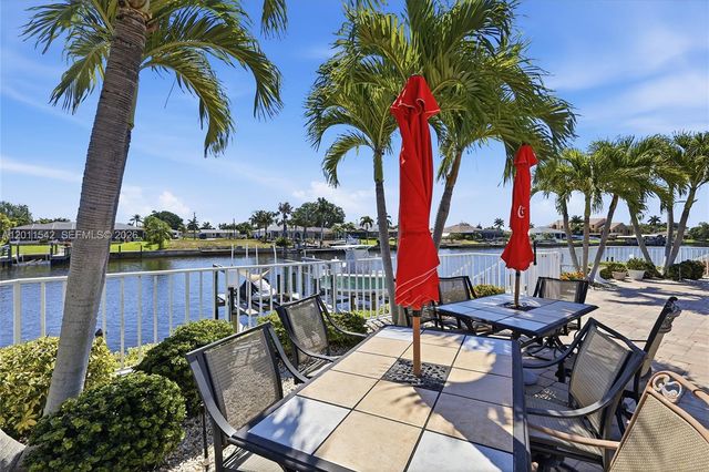 3933 SE 11 Pl 208, Cape Coral, FL 33904