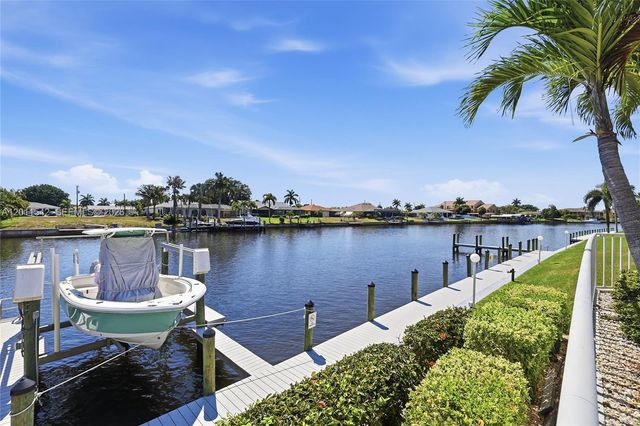 3933 SE 11 Pl 208, Cape Coral, FL 33904