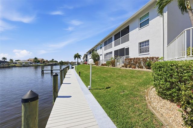 3933 SE 11 Pl 208, Cape Coral, FL 33904