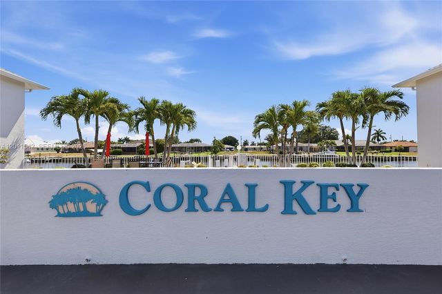 3933 SE 11 Pl 208, Cape Coral, FL 33904