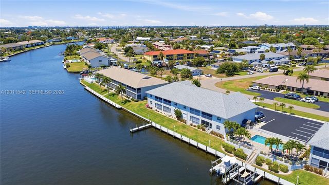 3933 SE 11 Pl 208, Cape Coral, FL 33904