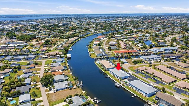 3933 SE 11 Pl 208, Cape Coral, FL 33904
