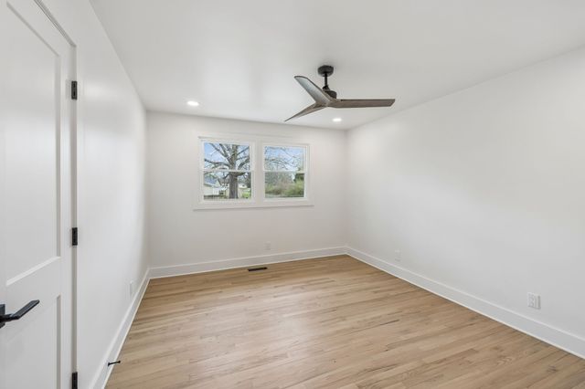 4080 Hunters Point Pike, Lebanon, TN 37087