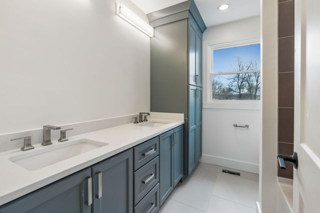 4080 Hunters Point Pike, Lebanon, TN 37087