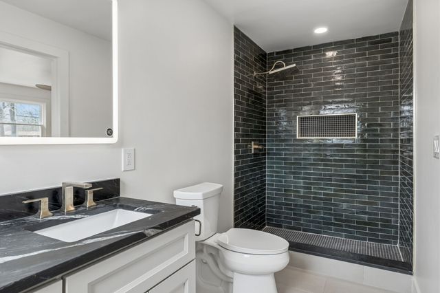 4080 Hunters Point Pike, Lebanon, TN 37087