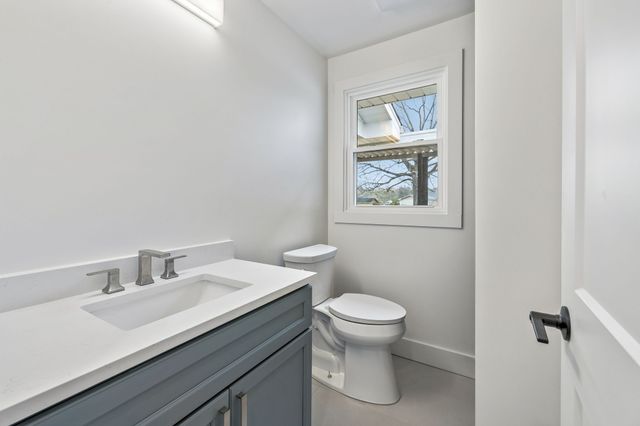 4080 Hunters Point Pike, Lebanon, TN 37087