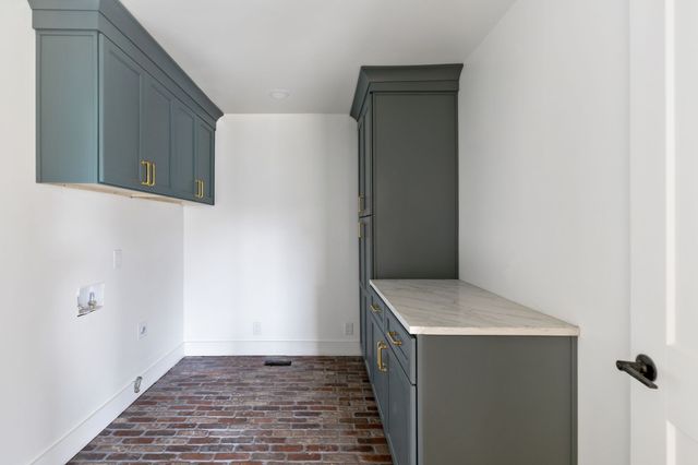 4080 Hunters Point Pike, Lebanon, TN 37087