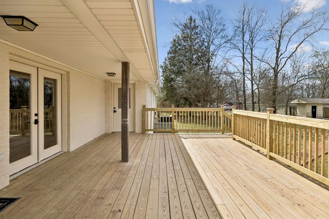 4080 Hunters Point Pike, Lebanon, TN 37087