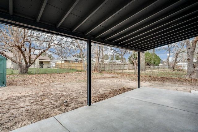 1007 Waverly St, Wichita, KS 67218