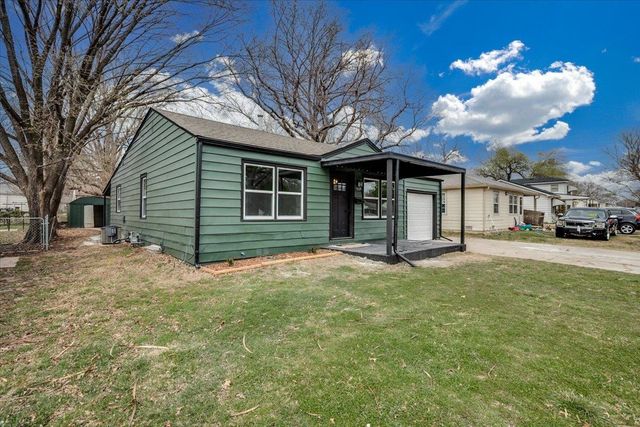 1007 Waverly St, Wichita, KS 67218