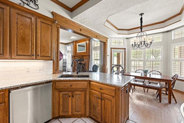10700 Crystal Creek Drive, Mustang, OK 73064