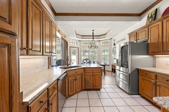 10700 Crystal Creek Drive, Mustang, OK 73064