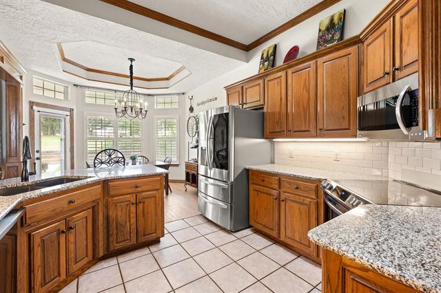 10700 Crystal Creek Drive, Mustang, OK 73064