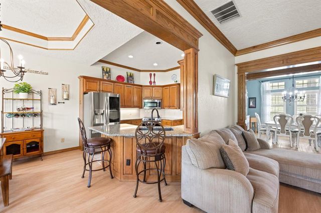 10700 Crystal Creek Drive, Mustang, OK 73064